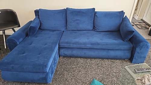 Blue velvet corner - velvet, with